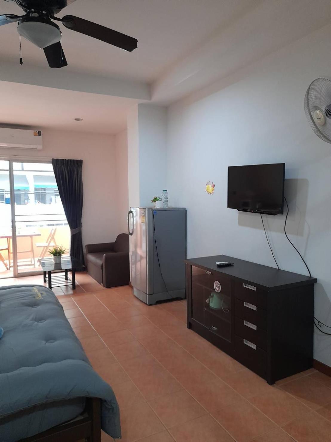 White House By Sorot ตึกขาวโดยโสรฬ Daire Jomtien Beach Dış mekan fotoğraf